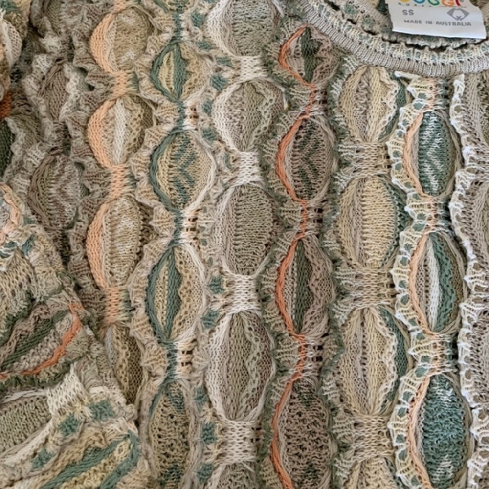COOGI vintage sweater - Picture 2 of 4